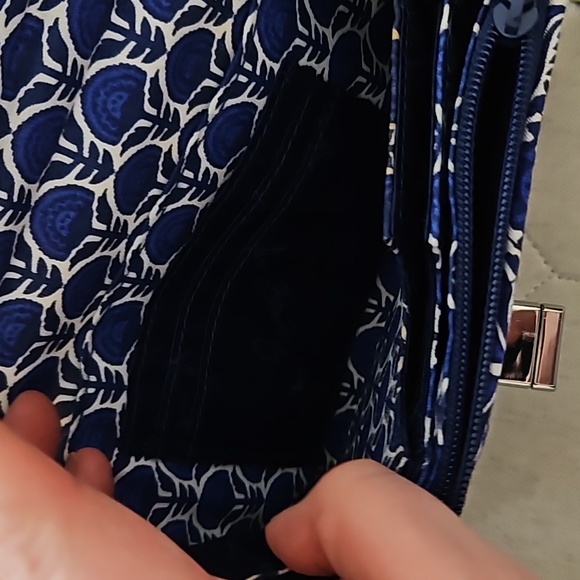 Vera Bradley Wristlet/ Wallet - Picture 10 of 11